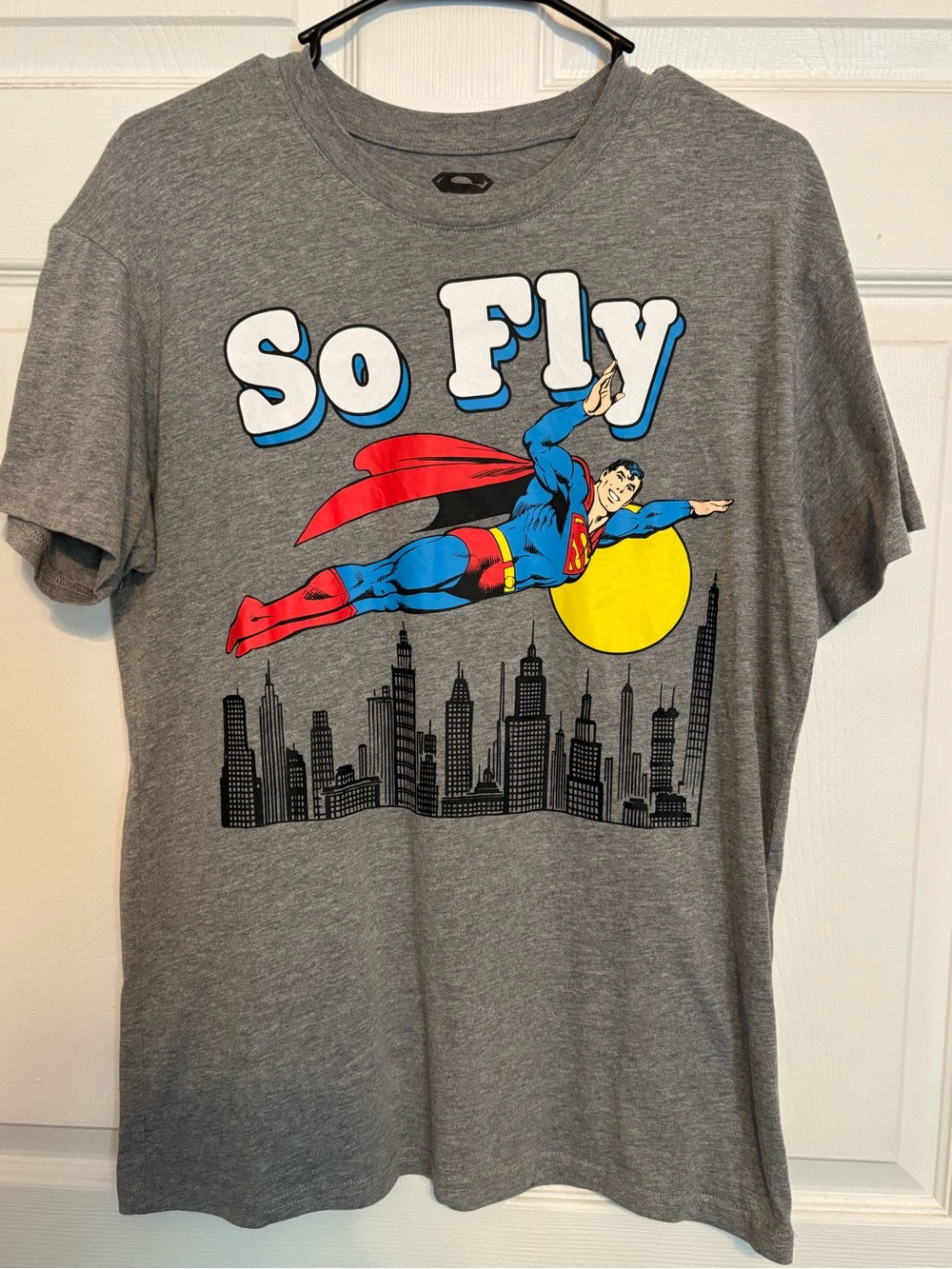 DC Comics Gray 'So Fly' Superman Short Sleeve Tee